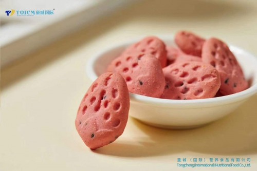 China OEM Baby Strawberry shape biscuits Supplier