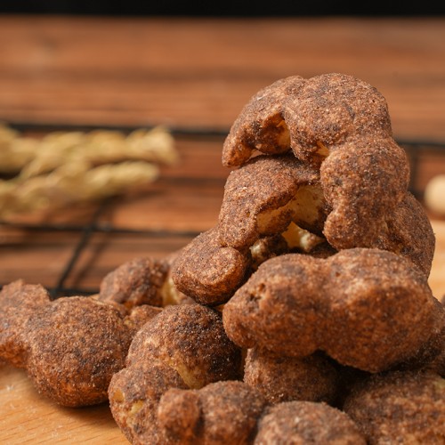 Halal Certifitated of Rich chocolate flavor Different shapes of Non-fried Chocolate puffs