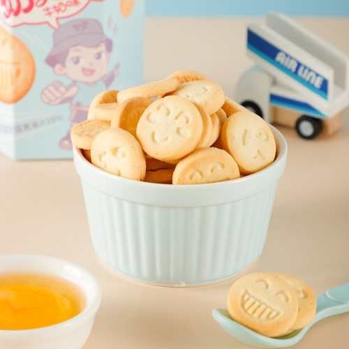 Smile shape Round cookies which rich milk flavor and delicious
