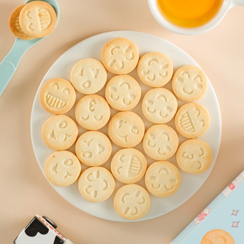 Smile shape Round cookies which rich milk flavor and delicious