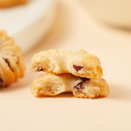 Hot selling snack, cranberry cookies with crispy and delicious
